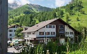 Hotel Falknerei Galina